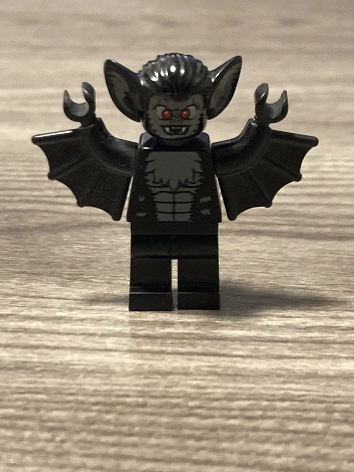 LEGO MINIFIGURES (8833) CMF Series 8 - VAMPIRE BAT - Image 2 of 4