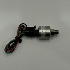 Cirrus Oil Pressure Sensor P/N: 12-635-004 D1913 - With Connector
