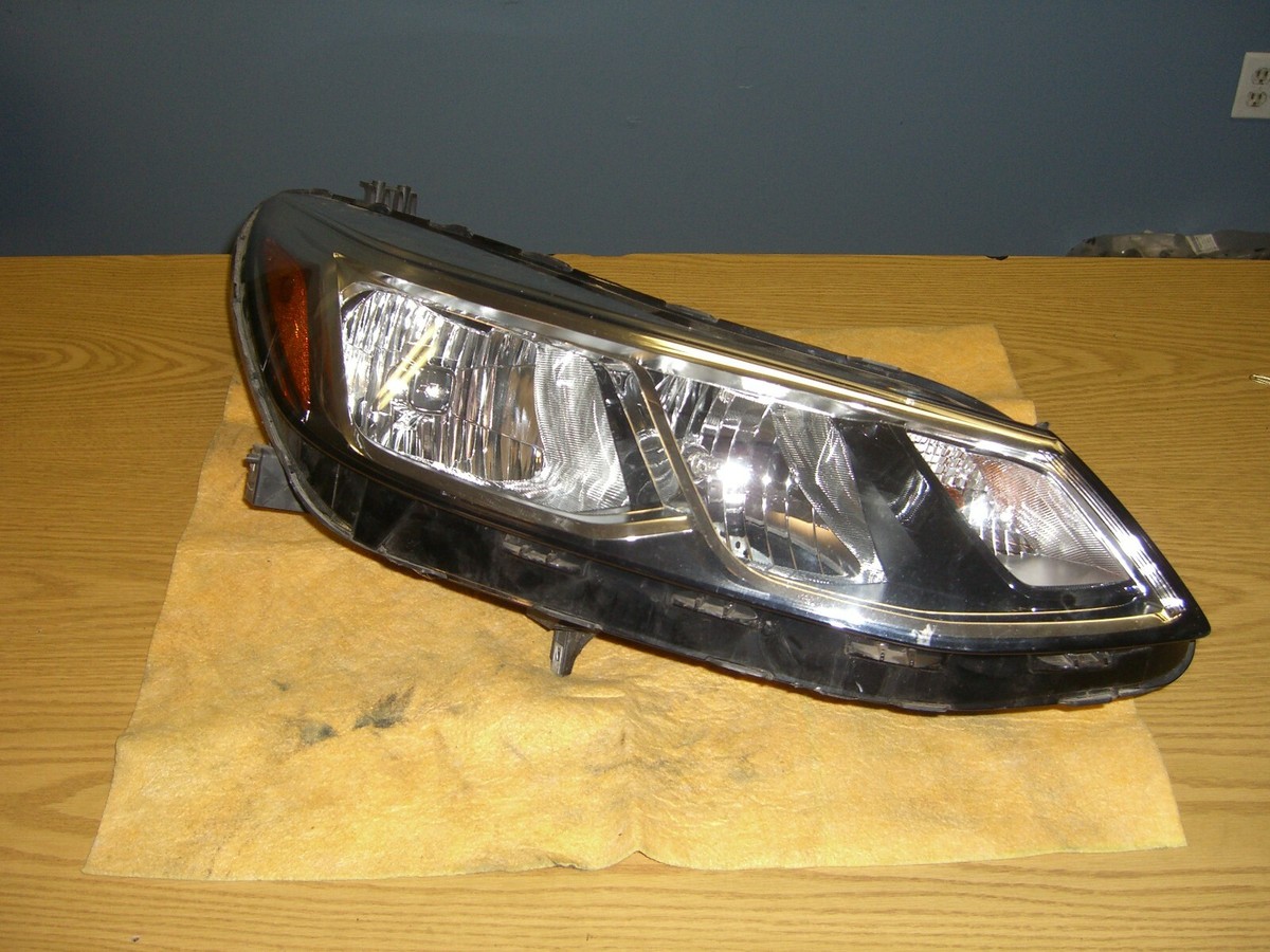 2016-2019 Chevy Cruze HEADLIGHT ASSEMBLY RH Passenger Side Genuine