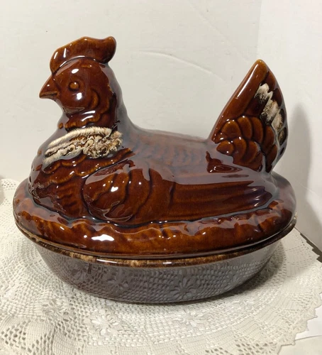 Hull Pottery USA Brown Drip HEN / CHICKEN CASSEROLE DISH - EXCELLENT CONDITION