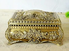 RECTANGLE VINTAGE GOLD TIN ALLOY MUSIC BOX :  ♫  SOMEWHERE OVER THE RAINBOW  ♫