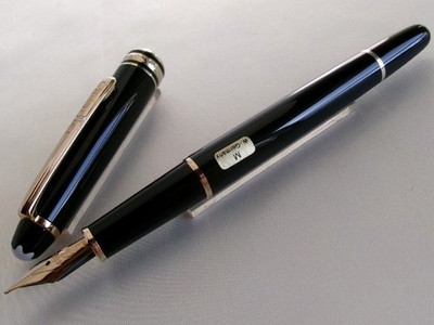 Montblanc Meisterstuck Classique 144 Fountain Pen 14K M Nib Name Carved