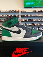 Air Jordan 1 Retro High Pine Green 1.0 Size 12 Brand New 555088-302 Black White