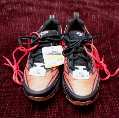 SKECHERS Skech-Air 4 shoe 97725-RDBK New w/Tags No box Size Mens 4