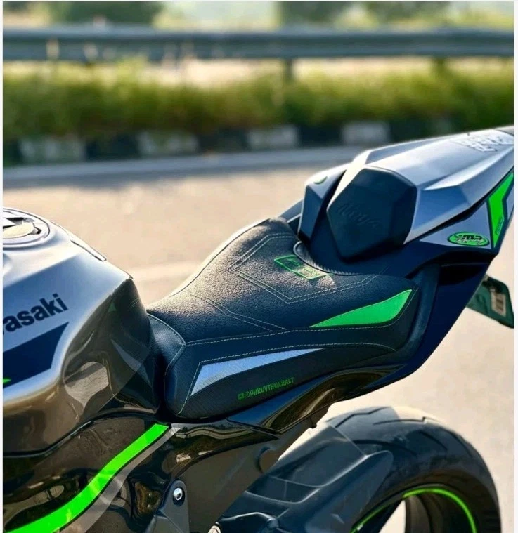 Cubierta de asiento delantero Kawasaki Ninja ZX6R 19-25 Tappezzeria Italia confort verde Foto 4 de 4