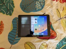 Apple iPad 5th Generation A1822 32GB Wi-Fi 9.7 Space Gray Cracked Screen