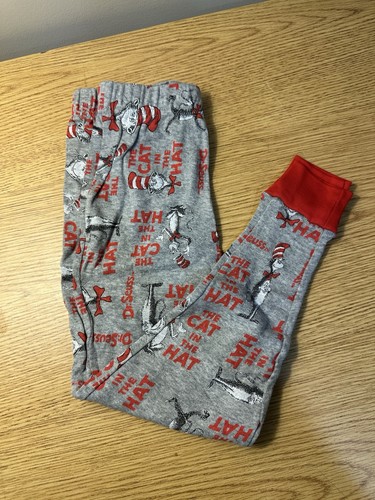 Cat In The Hat - Dr. Seuss Pajamas, Size Youth XS Or Size 4 - Picture 3 of 7