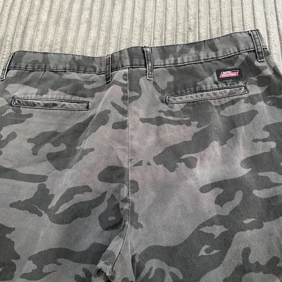 Pantalones Cortos Dickies Para Hombre 38 Verde Camuflaje Frente Plano Grunge Patinador Informal Y2K Foto 4 de 4