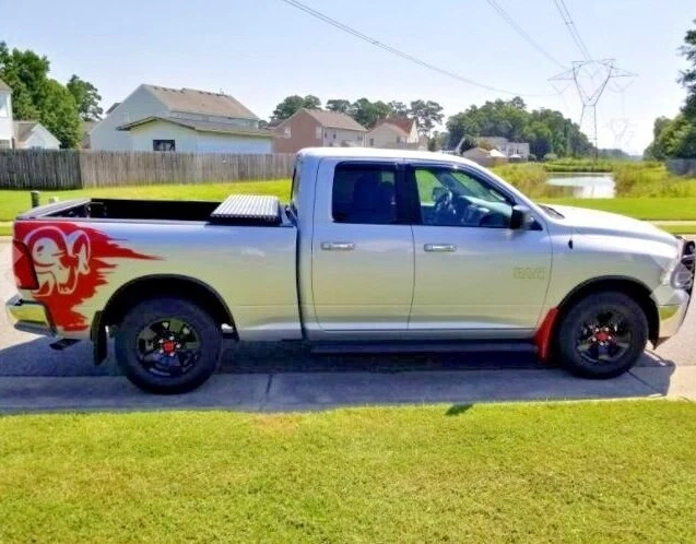 Calcomanía de cama para Dodge Ram doble cabina 1500 Ram diseño deportivo vinilo gráficos pegatina Foto 3 de 4