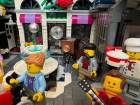 Lego Assembly Square Creator Expert Modular 10255 Complete W Box + Instructions