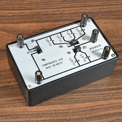 PASCO Scientific CI-9053 Resistor-Capacitor Network Box