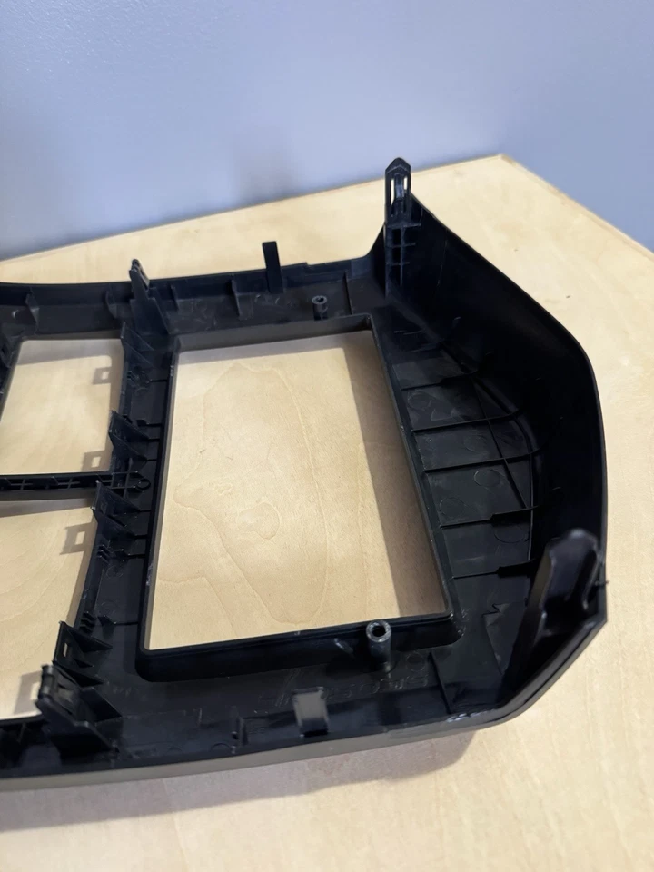 Scosche GM5204B 雪佛兰 Sonic 双 DIN 和 DIN 带填充板(黑色) — 第 4/4 张图片