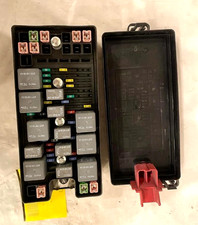 2005-2006 Ford Mustang 4.6l Engine Compartment Fuse Box Oem