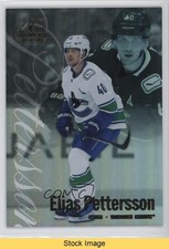 2023-24 Fleer Ultra Flair Showcase Row 1 Showtime Elias Pettersson #18 READ 1a9z