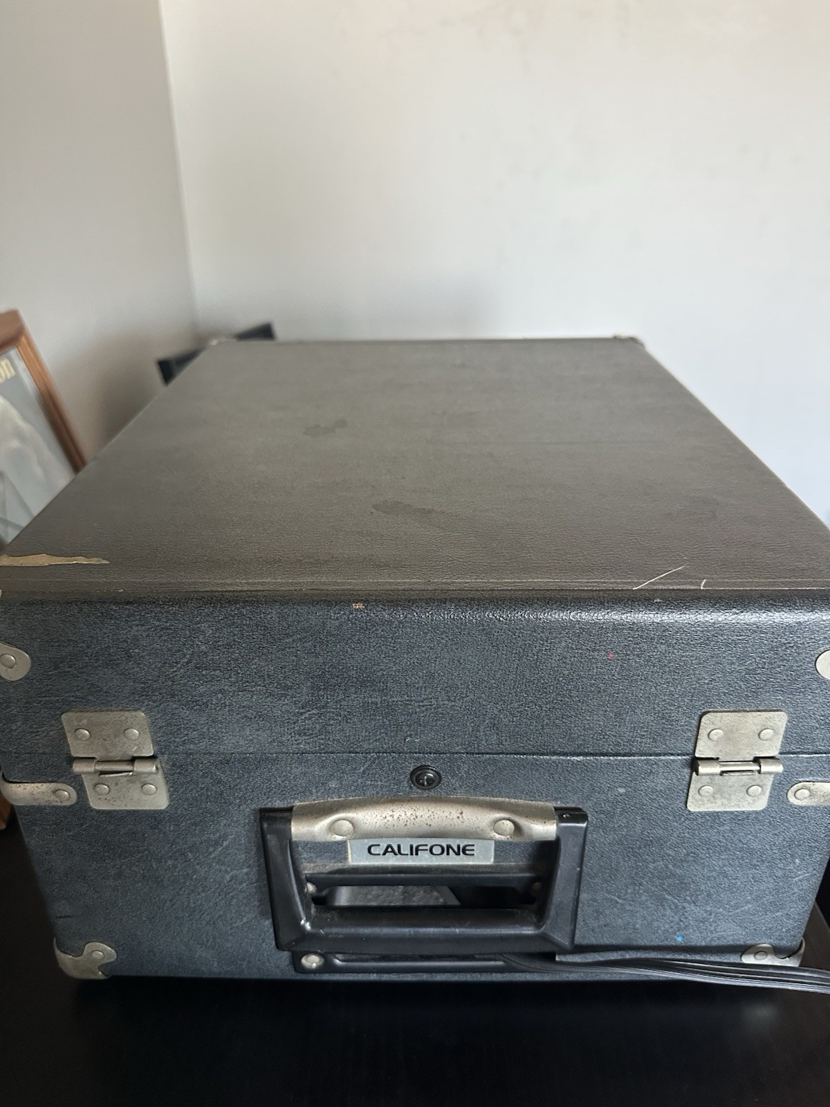 MODEL 1620 PORTABLE PHONOGRAPH STEREO RECORD PLAYER (TESTED-WORKING)