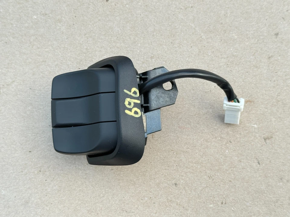 Interruptor de control de audio Subaru Outback Legacy 2015-2017 OEM Foto 3 de 4