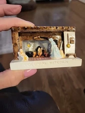 Sebastian Miniatures - Diorama - Colonial Kitchen 1985 Lady At Fireplace