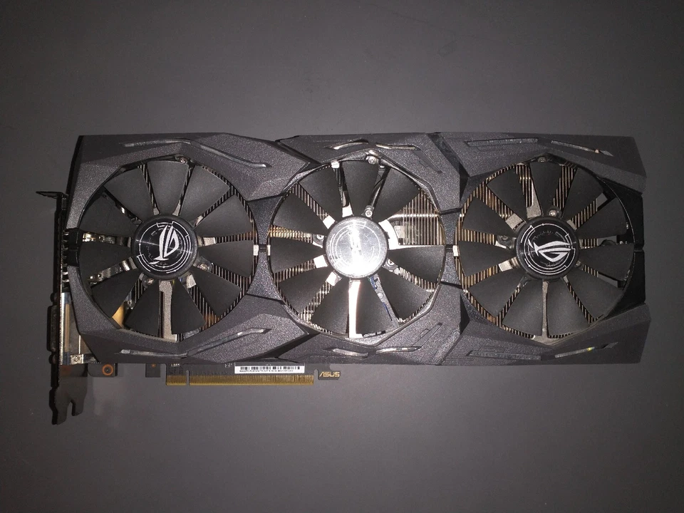 AMD Radeon RX VEGA 64 8GB Asus ROG-STRIX GAMING OC Edition Graphics Card - Image 3 of 4