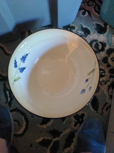 Scarlet By Faltzgraff Serving Bowl - Picture 3 of 6