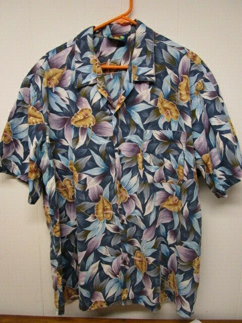 HAWAIIAN Print Men's Aloha Shirt / Hawaii Blues ~… - image 3