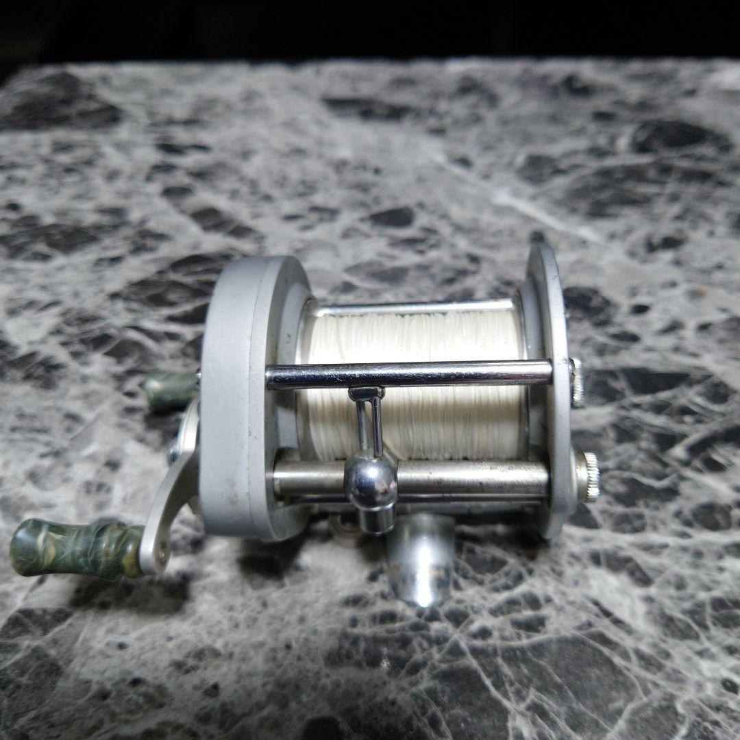 リール PFLUEGER SUPREME 1-6BBH Pflueger Supreme® Spinning Reel | Pflueger®