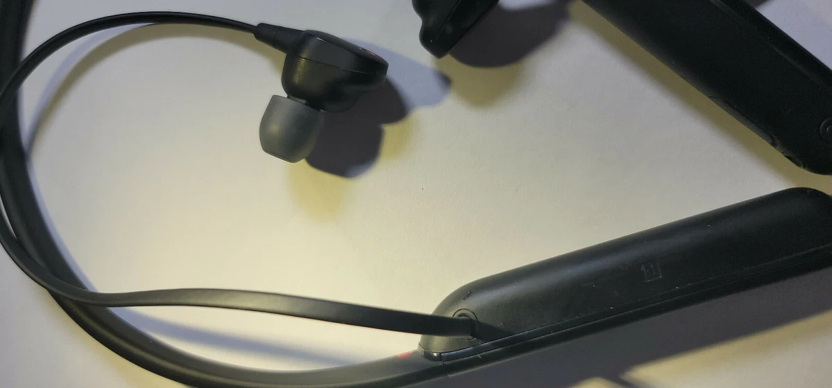 SONY WI-1000XM2 Wireless Noise Canceling Earphone WI1000XM2 Black