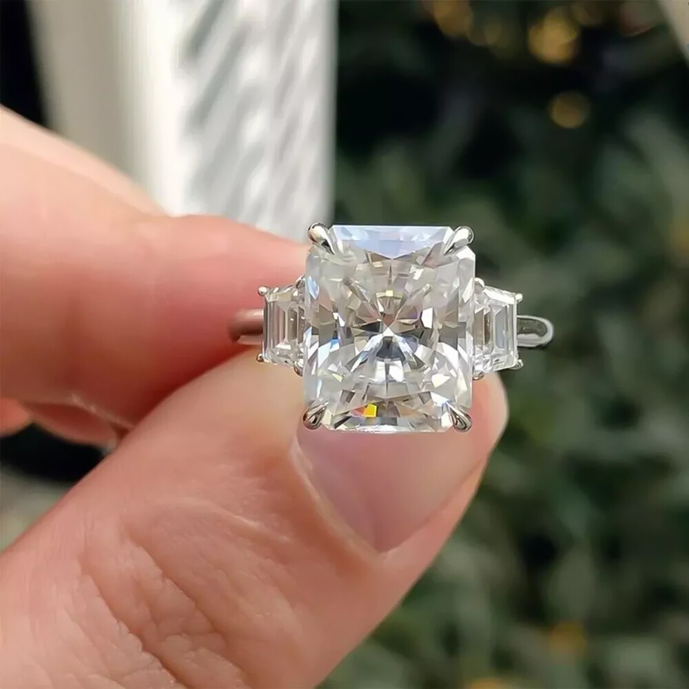 5.70Ct Certified Radiant Cut White Diamond Solitaire Ring In 925 Sterling Silver