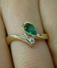 Pear Cut Simulated Green Emerald Women's Anniversary Ring 14K Yellow Gold Plated