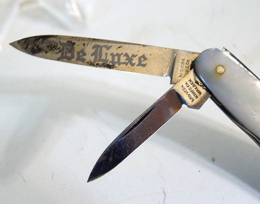 Cuchillo de caballero "New York Knife Co. Walden" "Deluxe" "Mother of Pearl Scales" Foto 3 de 4