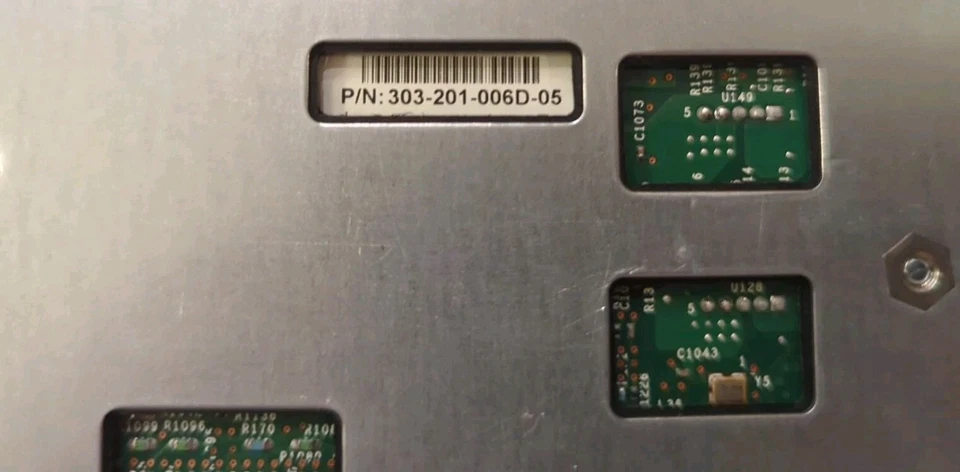 EMC VNX5200/5400 Service Processor 1.8GHz, 16GB RAM 303-201-016D-05 - Image 3 of 3