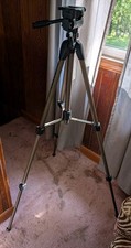 Dynex DX-TRP60 Tripod