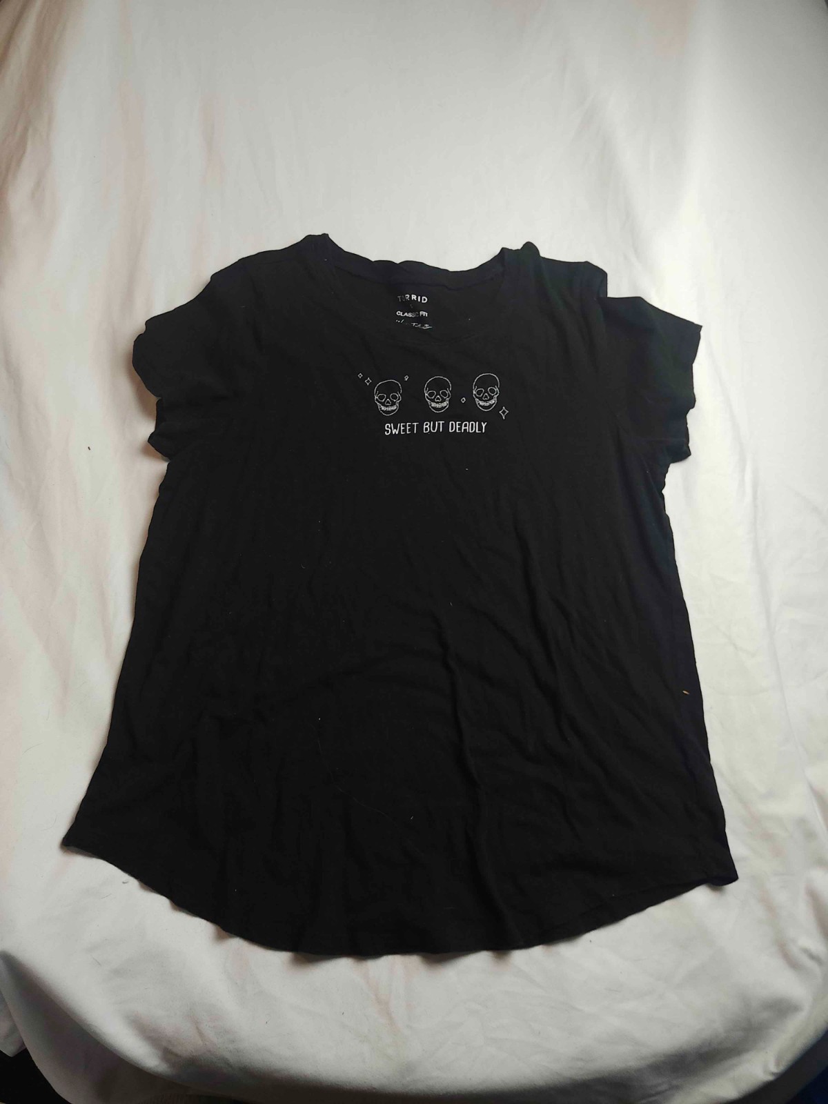 Torrid Sweet But Deadly Skull T-Shirt Womens 1 Black Whimsigoth Edgy Streetwear