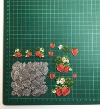 Decorative Strawberry Kisses Die Plate - 11 Cuts - Brand New