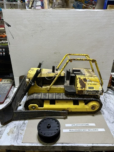 1 NEW REPLACEMENT WHEEL FOR  YELLOW TONKA T-9 BULLDOZER