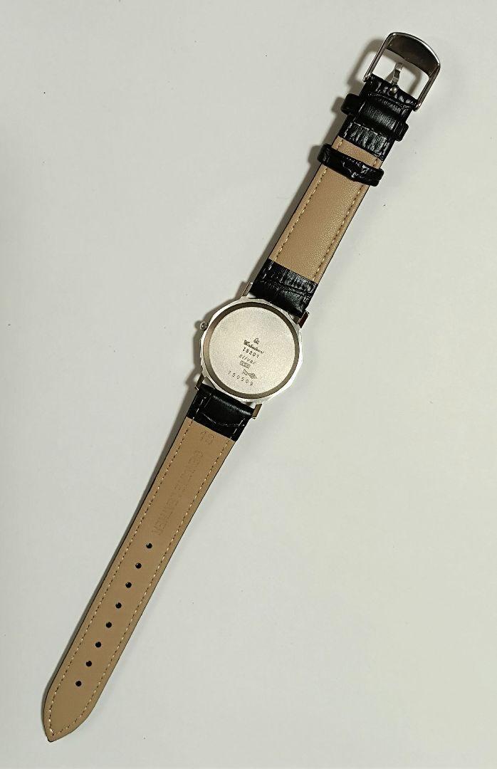 Createur Men's Watch Shell Dial Quartz Silver Bezel Steel Createur Men's Watch Shell Dial Quartz Silver Bezel Steel