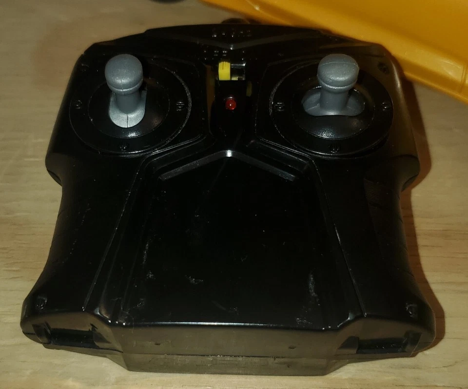 Jada Toys Chevy Camero SS 2016 RC Car Working With Remote  - Image 2 of 4