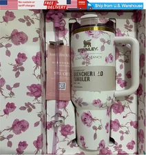 Stanley X Love Shack Fancy Quencher 40 oz Tumbler Cup Ribbon Rosa Pink Gift Box