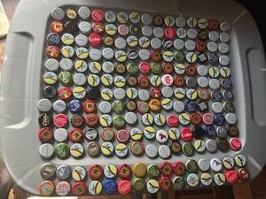 Miller Light, Bud Light Redds.. Colors- 200+ DIFFERENT BEER BOTTLE CAPS