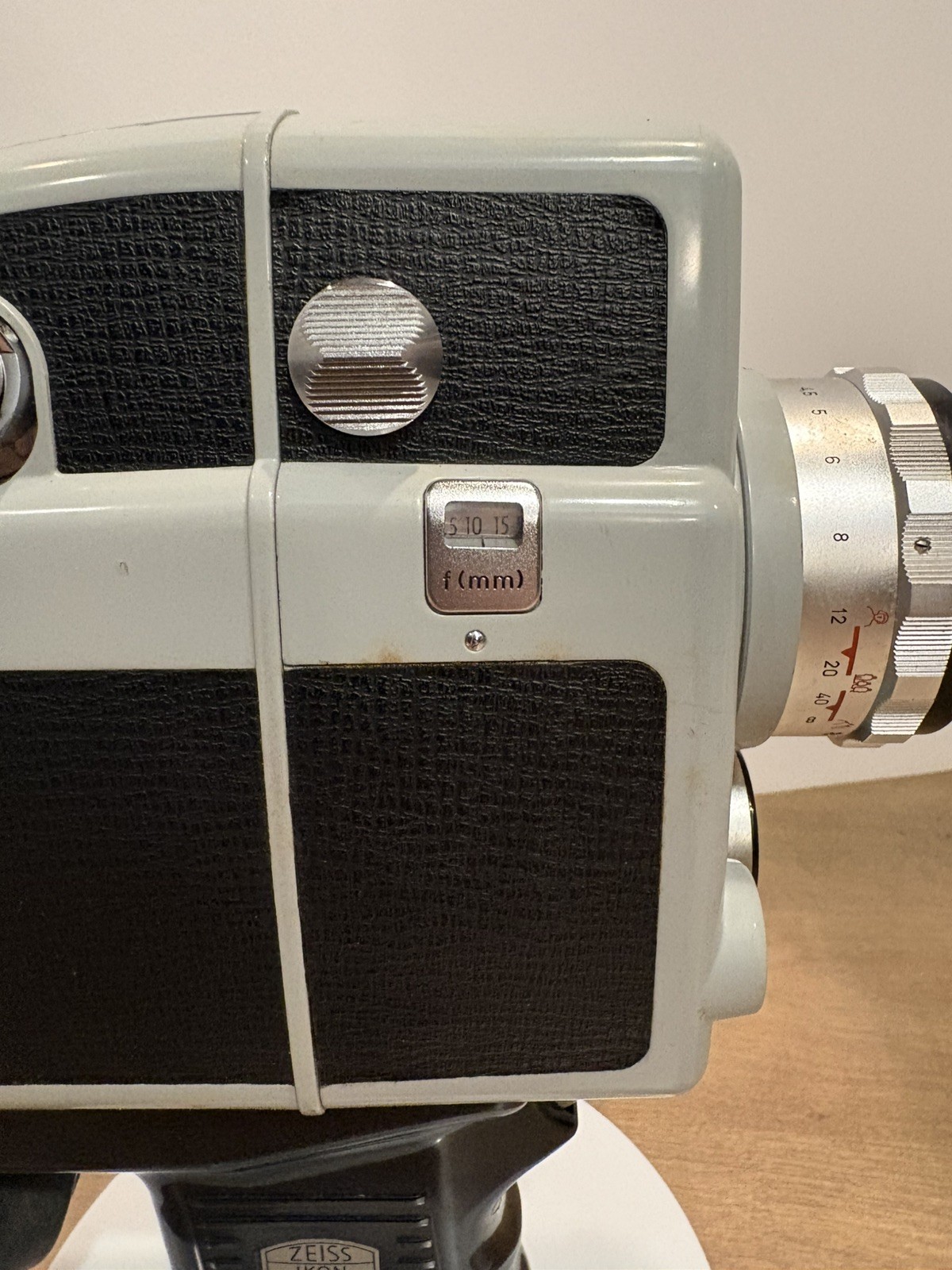 Zeiss Ikon Moviflex Super - the all-electric 8mm cine camera