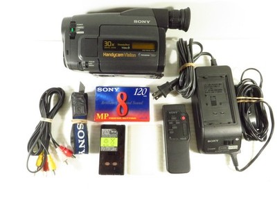 Sony Handycam CCD-TRV512 Hi-8 Analog Camcorder w/ Accessories, Tested Working