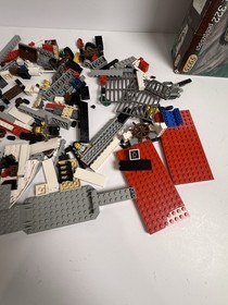 LEGO Adventurers (5975) T-Rex Transport Box Instructions FOR PARTS READ