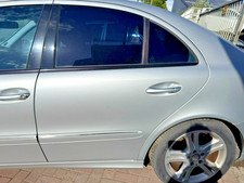 Mercedes W211 E-Klasse Limousine Tür hinten links in Silber Iridiumsilber C775 Mercedes W211 E-Klasse Limousine Tür hinten links in Silber Iridiumsilber C775