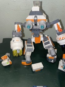 LEGO Space: Cls-89 Eradicator Mech (70707) And Swarm Interceptor  Galaxy 70701