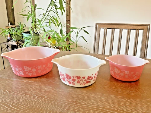 3 Pc Pyrex PinkWhite Gooseberry Cinderella Nesting Bowl Set,473,474B,475B,0 Lids