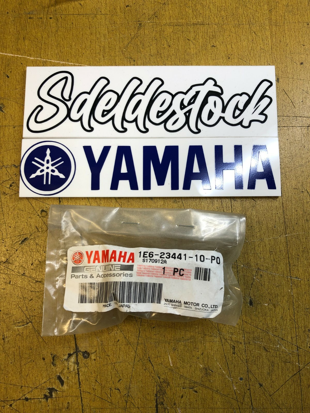 Support guidon Yamaha 1E6-23441-10-P0 : Libérez votre pilotage MT-07 XSR 700