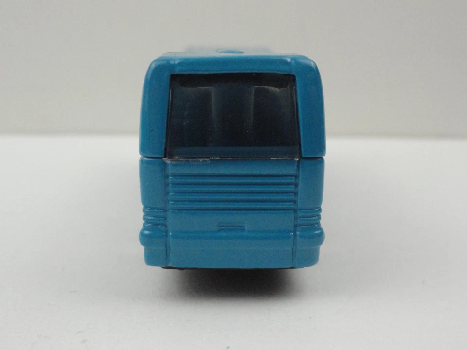 2002 Matchbox Across America #3 Ikarus Coach Down the Shore Tours of New Jersey - Image 3 of 4