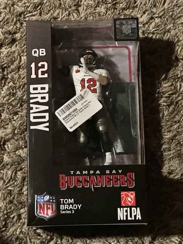 Tom Brady Tampa Bay Buccaneers NFL Football Series 3 Imports Dragon  7" Figure