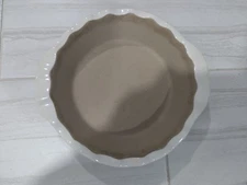 Pampered Chef Family Heritage Stoneware 11 X 2 Deep Dish Pie Pan White Scalloped