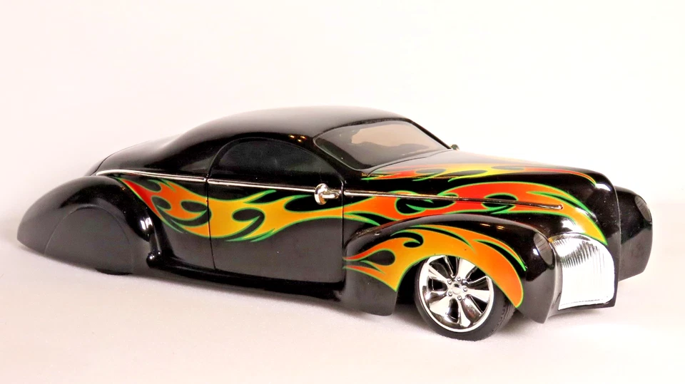 Hot Wheels 1937 Lincoln Zephyr масштаб 1:16 INV# 4808 - Изображение 2 из 4