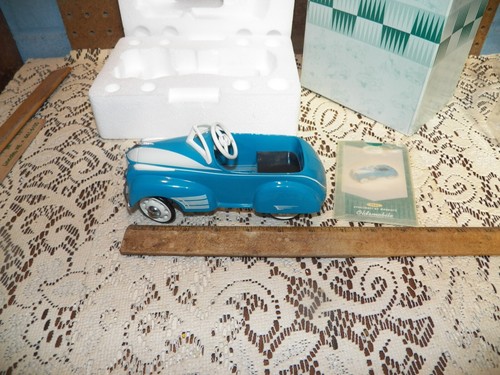 1997 HALLMARK KIDDIE CAR CLASSICS "1941 STEELCRAFT MURRAY OLDSMOBILE" - NIB